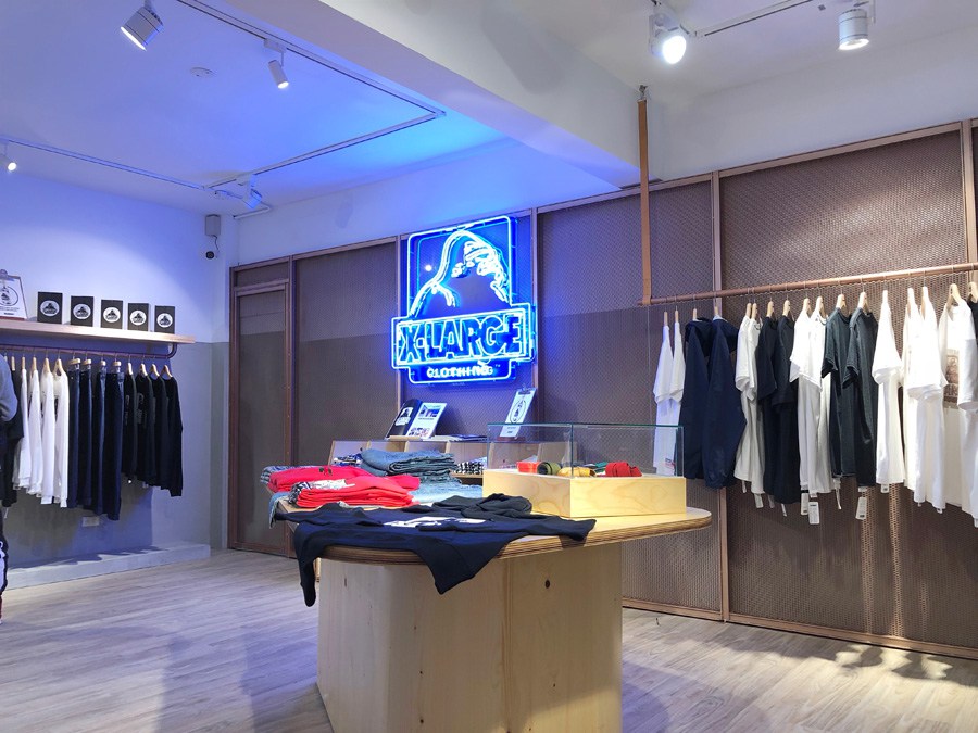 xlarge historia - Beastie Boys, primeira collab e loja pop up do streetwear: A história da XLARGE (YOUTUBE)
