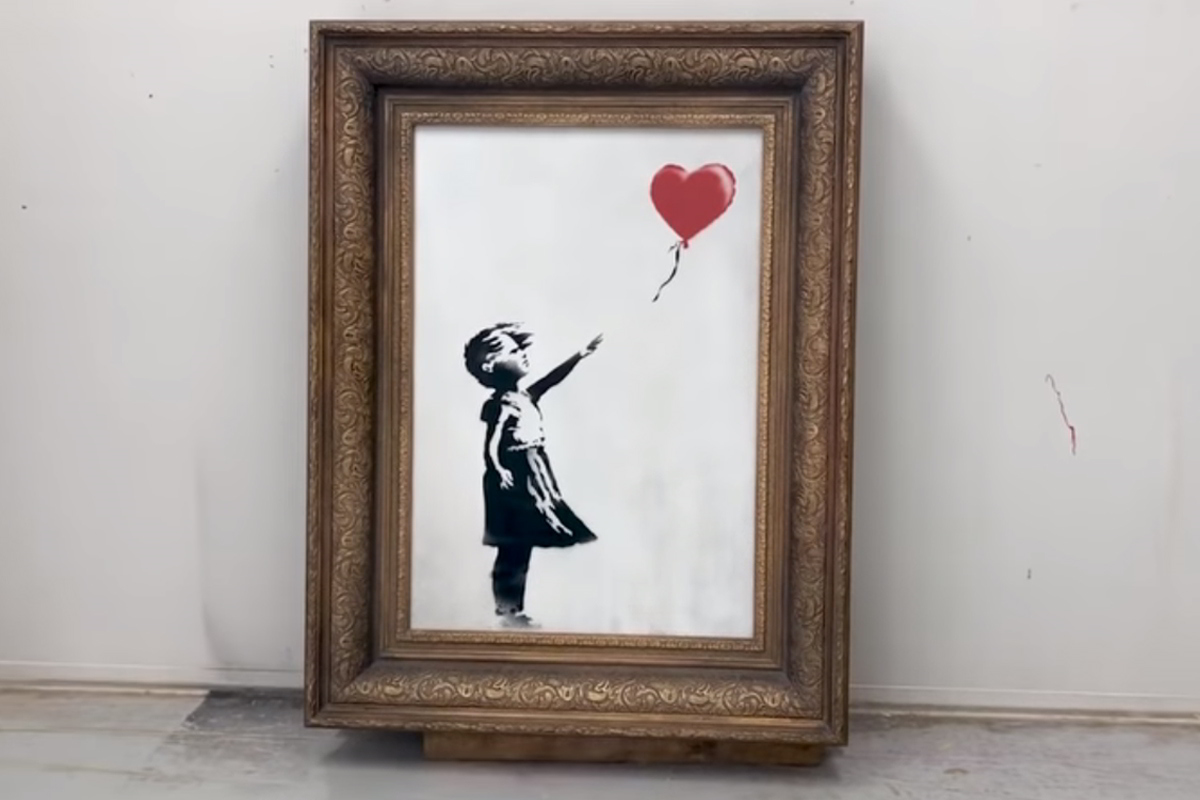 banksy girl with a balloon - Banksy revela que pintura deveria ter sido totalmente destruída