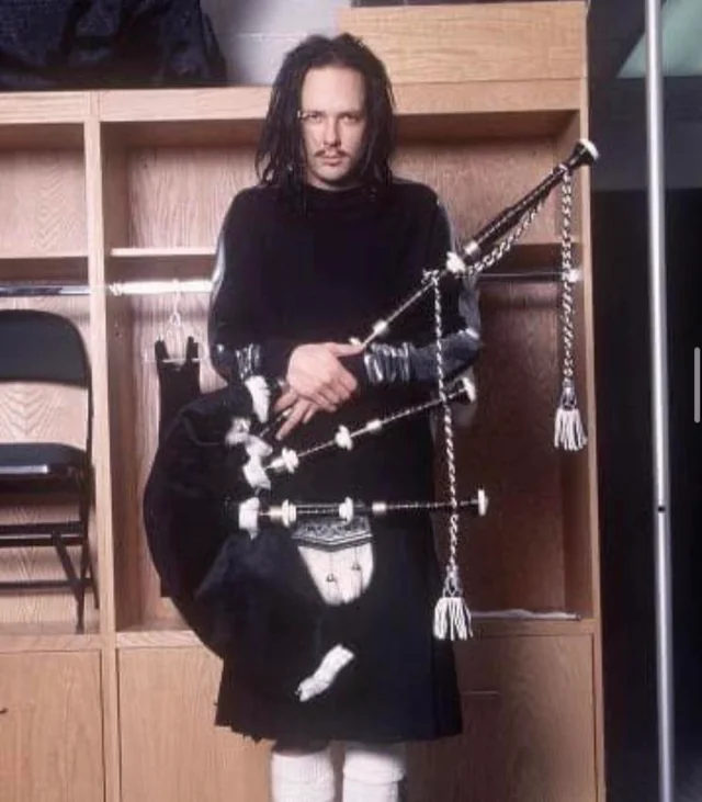 streetwear brasil korn adidas jonathan davis kilt - Você está pronto? adidas e KoRn lançam coleção inédita